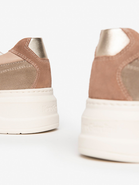 Nero Giardini Sneakers con plateau in pelle rosa e marrone da donna Nero Giardini